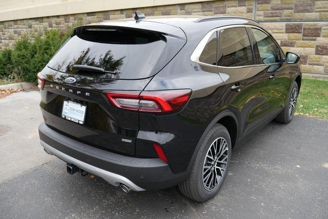 new 2025 Ford Escape car, priced at $43,105