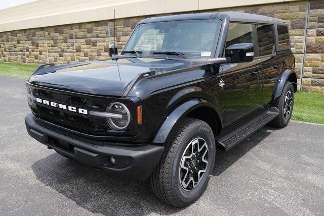 new 2025 Ford Bronco car, priced at $54,319