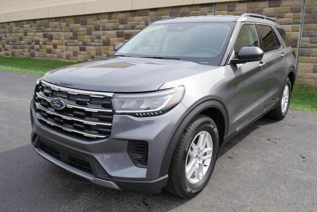new 2025 Ford Explorer car, priced at $38,748
