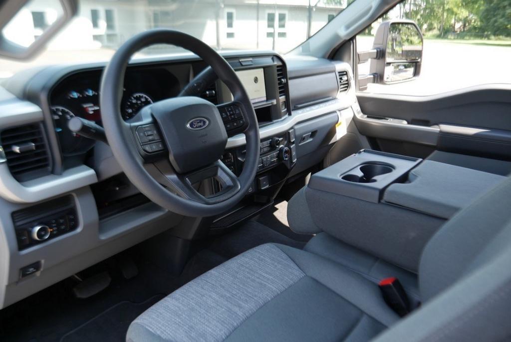 new 2025 Ford F-250 car, priced at $58,159