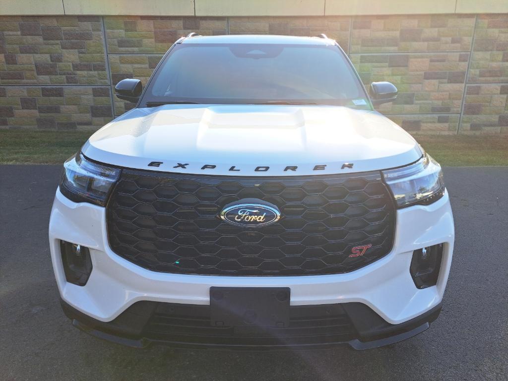 new 2025 Ford Explorer car, priced at $58,941