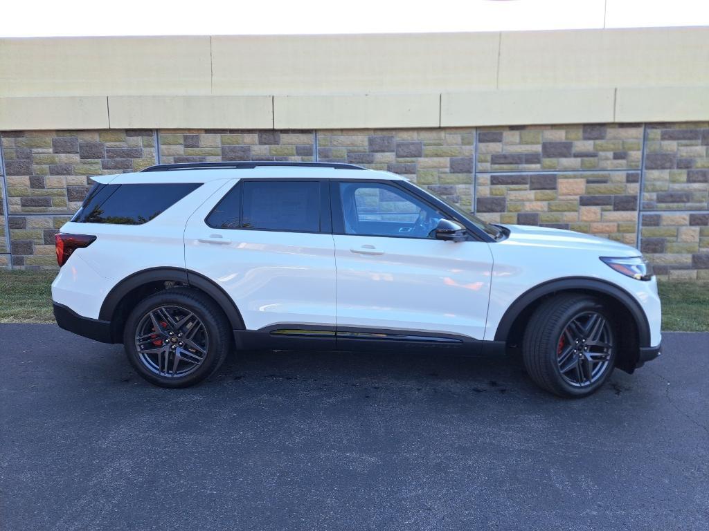 new 2025 Ford Explorer car, priced at $58,941