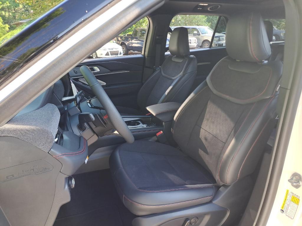 new 2025 Ford Explorer car, priced at $58,941