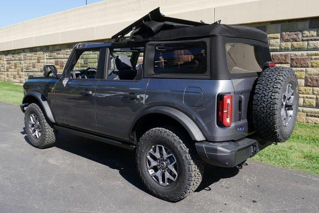 new 2024 Ford Bronco car, priced at $53,385