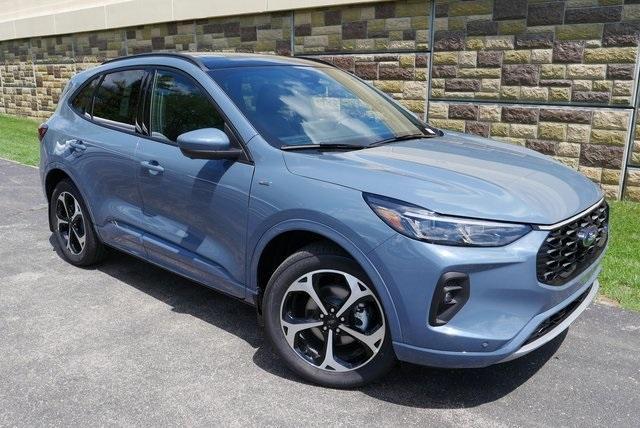 new 2025 Ford Escape car, priced at $40,239