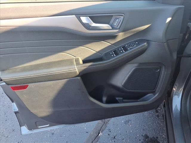 used 2022 Ford Escape car, priced at $20,800