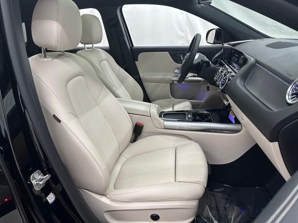 used 2025 Mercedes-Benz GLA 250 car, priced at $49,210
