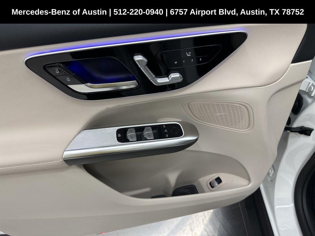 new 2025 Mercedes-Benz GLC 300 car, priced at $51,575
