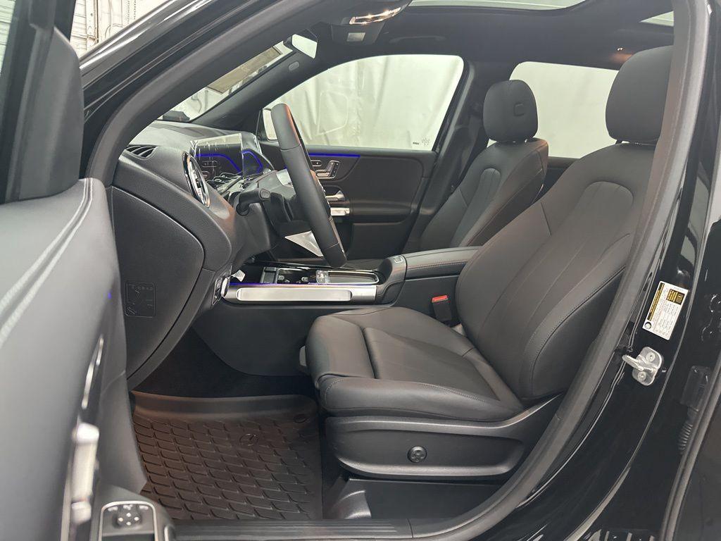 used 2025 Mercedes-Benz GLB 250 car, priced at $49,420