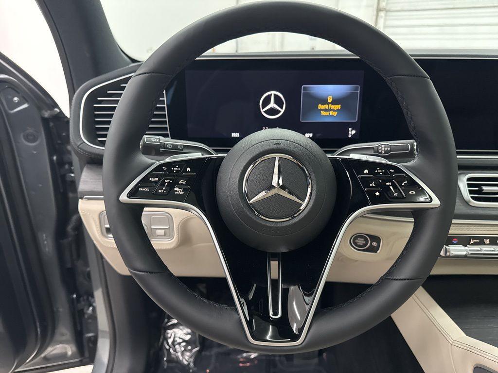 new 2025 Mercedes-Benz GLE 450 car, priced at $86,415