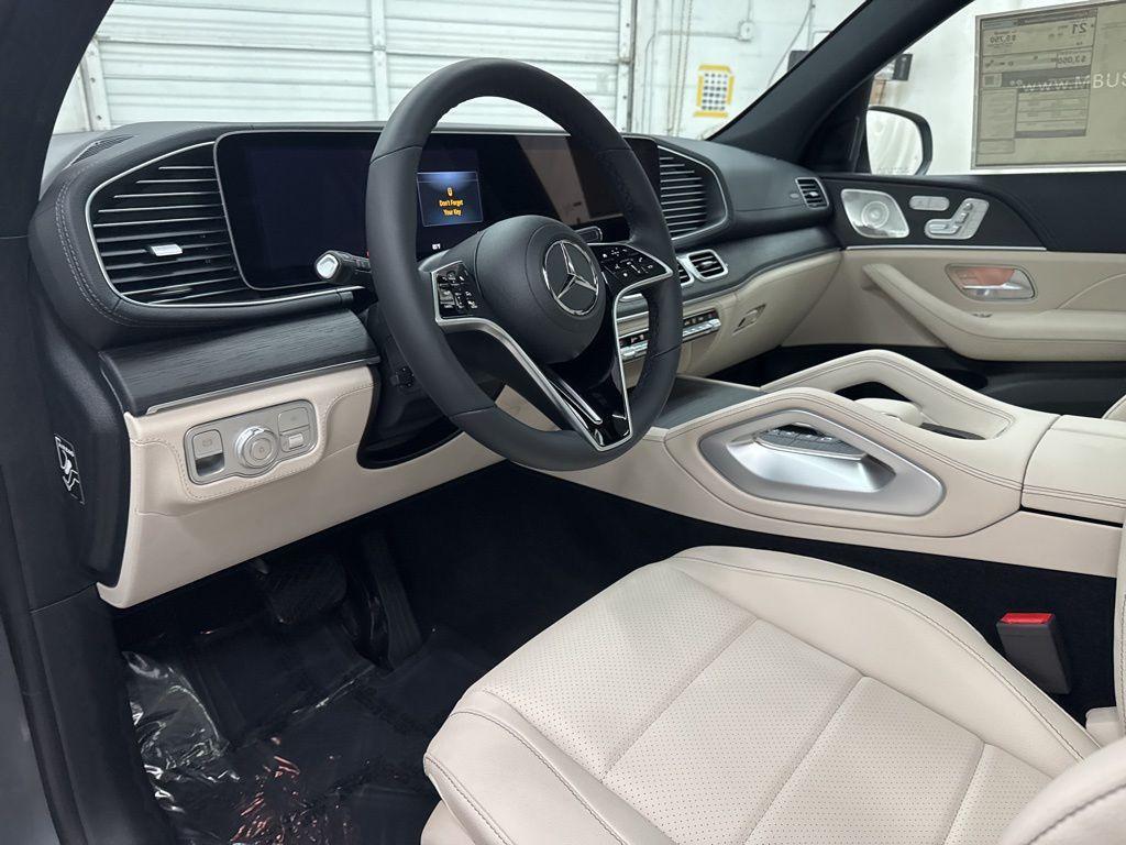 new 2025 Mercedes-Benz GLE 450 car, priced at $86,415
