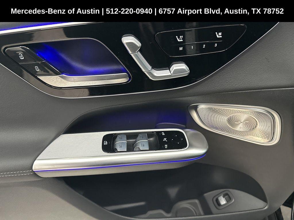 new 2025 Mercedes-Benz GLC 300 car, priced at $66,995