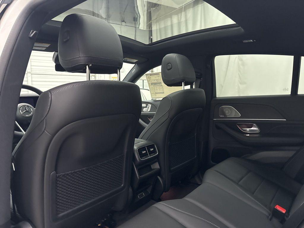 new 2026 Mercedes-Benz GLE 450 car, priced at $85,460