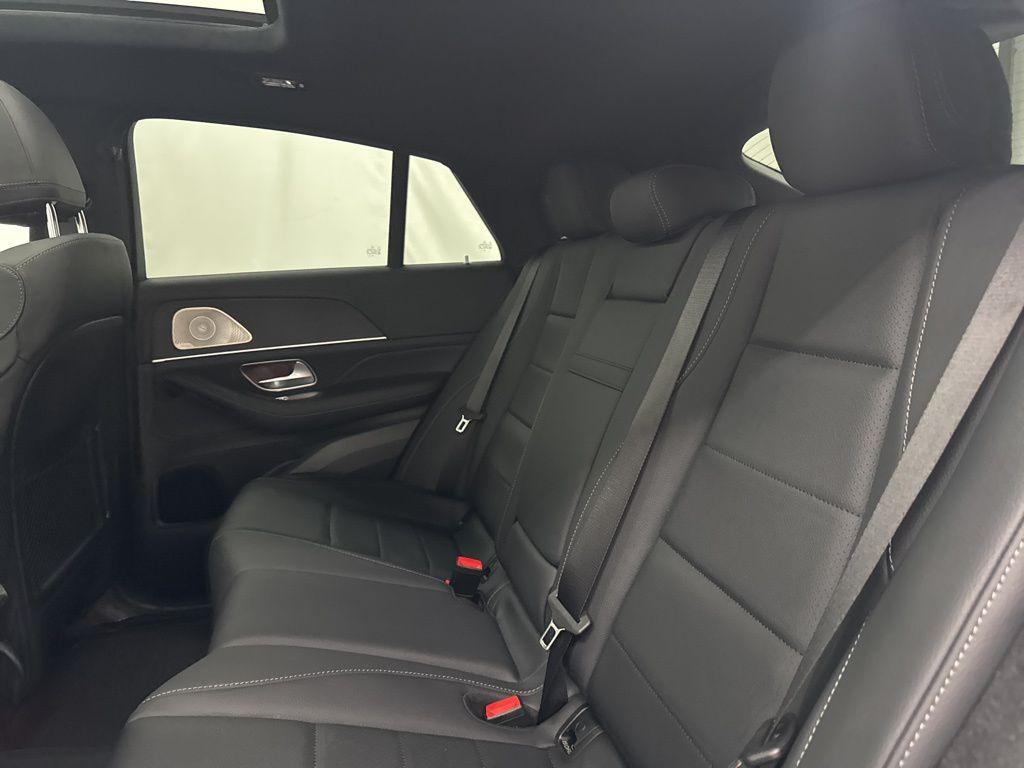 new 2026 Mercedes-Benz GLE 450 car, priced at $85,460