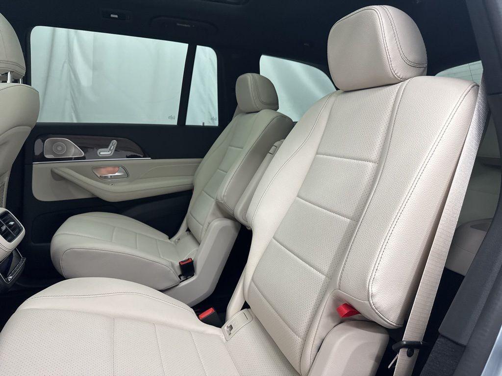 new 2026 Mercedes-Benz GLS 450 car, priced at $99,035