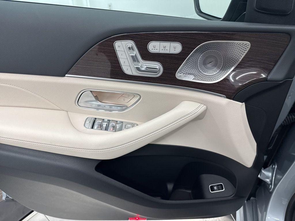 new 2026 Mercedes-Benz GLS 450 car, priced at $99,035