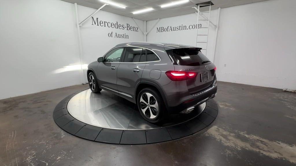 new 2025 Mercedes-Benz GLA 250 car, priced at $49,960