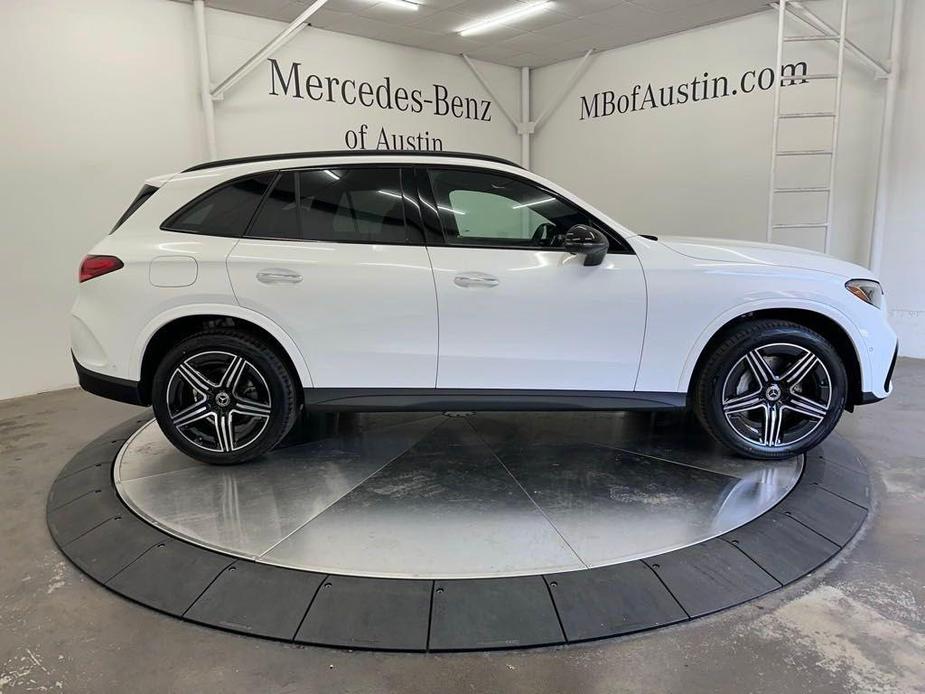 new 2025 Mercedes-Benz GLC 300 car, priced at $61,935