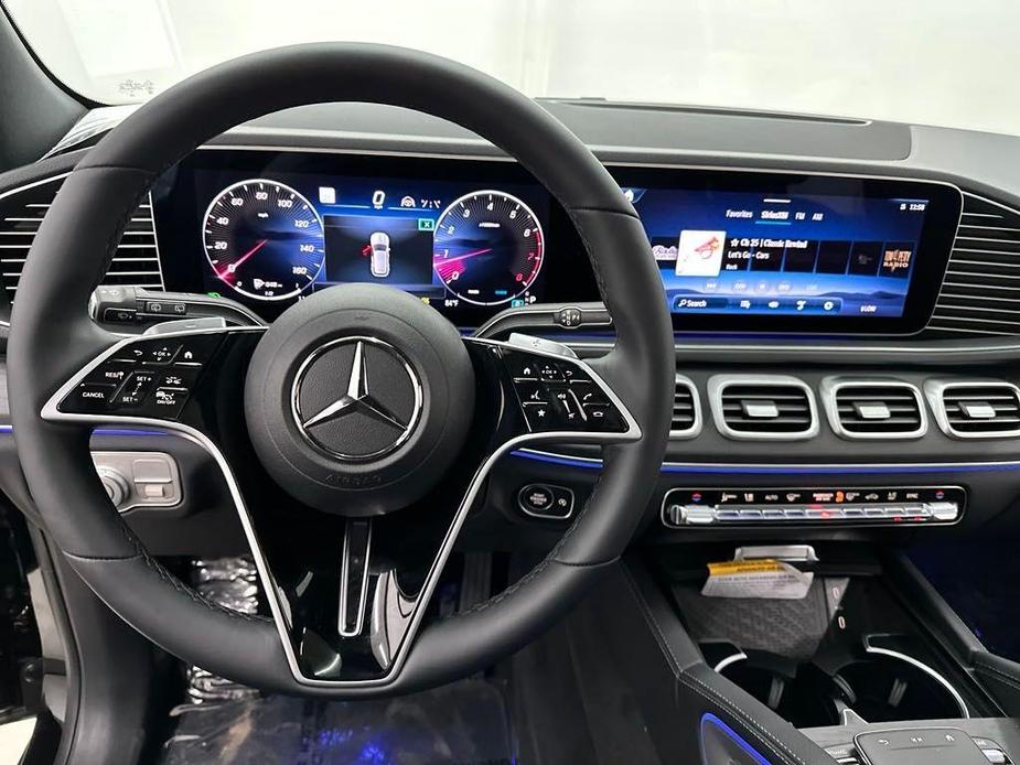 new 2025 Mercedes-Benz GLE 450 car, priced at $82,005