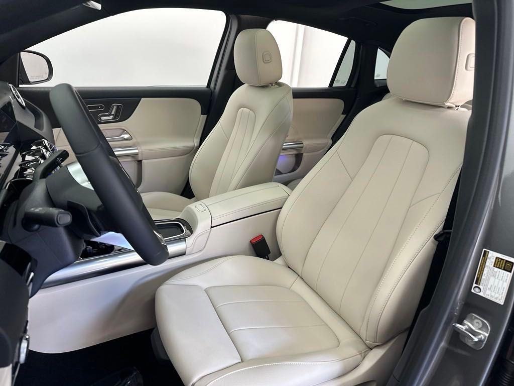 used 2025 Mercedes-Benz GLA 250 car, priced at $49,960