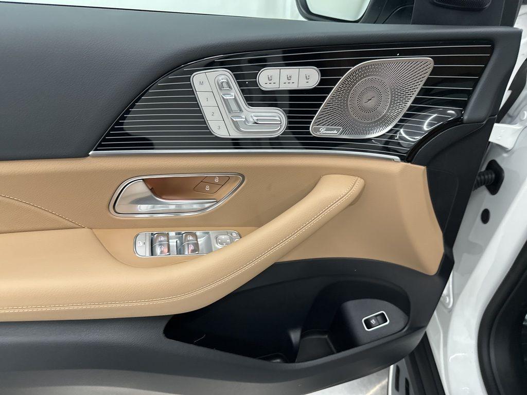 new 2026 Mercedes-Benz GLS 580 car, priced at $123,355