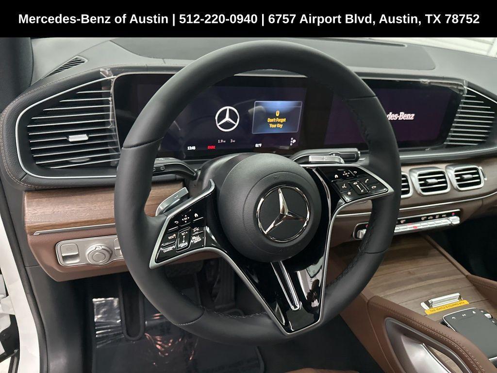 new 2025 Mercedes-Benz GLS 450 car, priced at $92,705