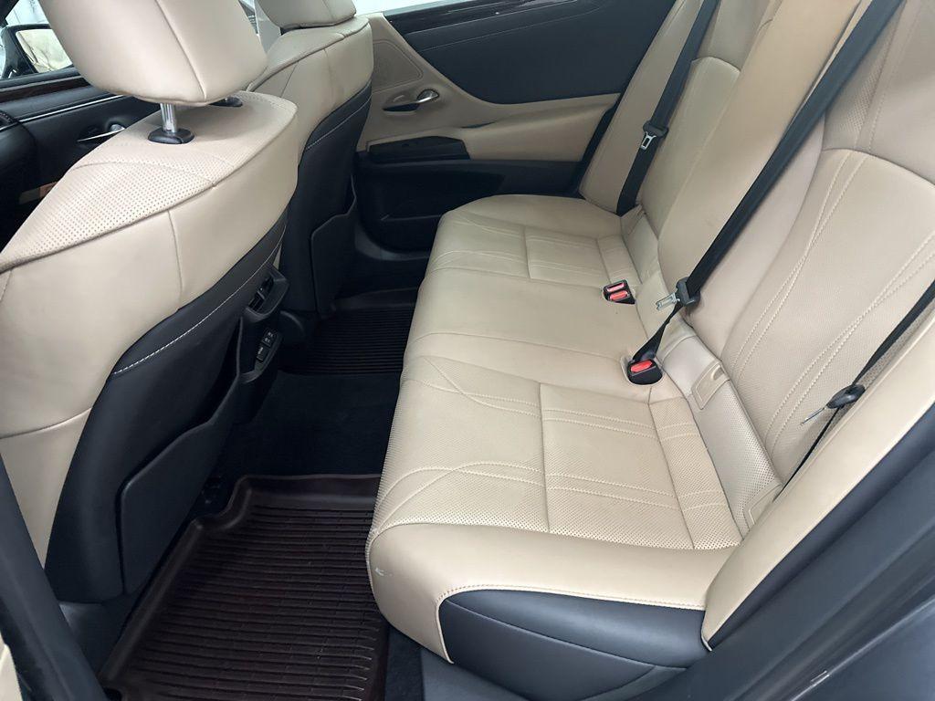 used 2019 Lexus ES 350 car, priced at $28,900