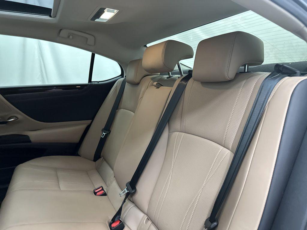 used 2019 Lexus ES 350 car, priced at $28,900