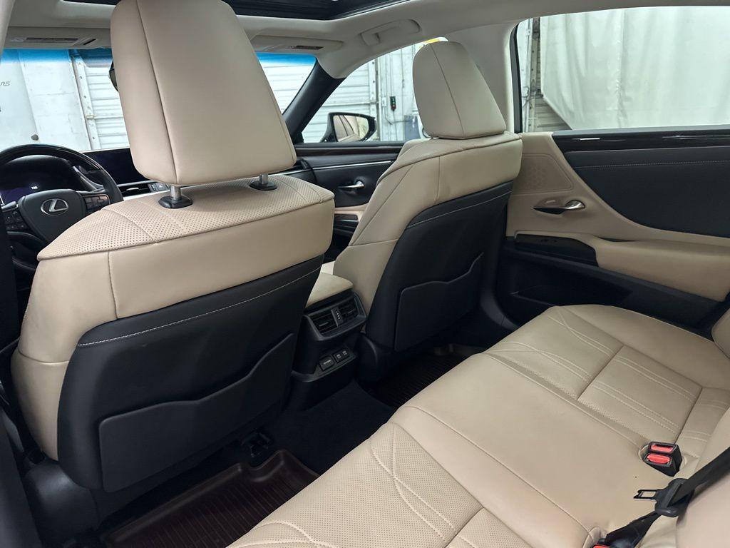 used 2019 Lexus ES 350 car, priced at $28,900