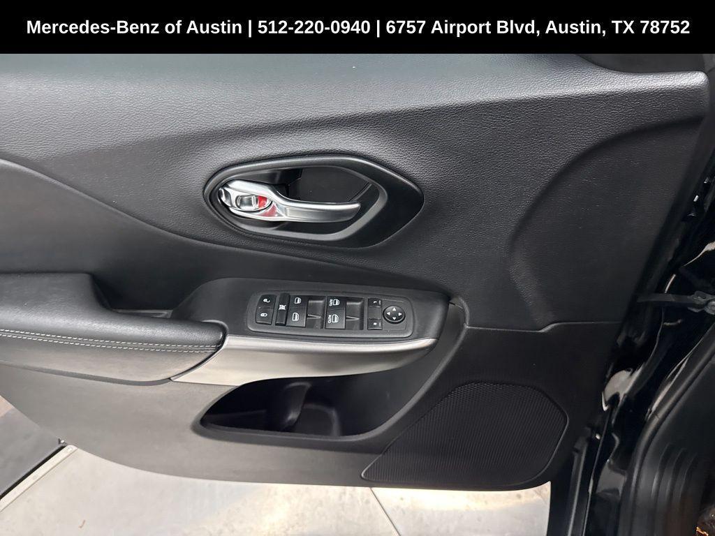 used 2022 Jeep Cherokee car, priced at $19,900