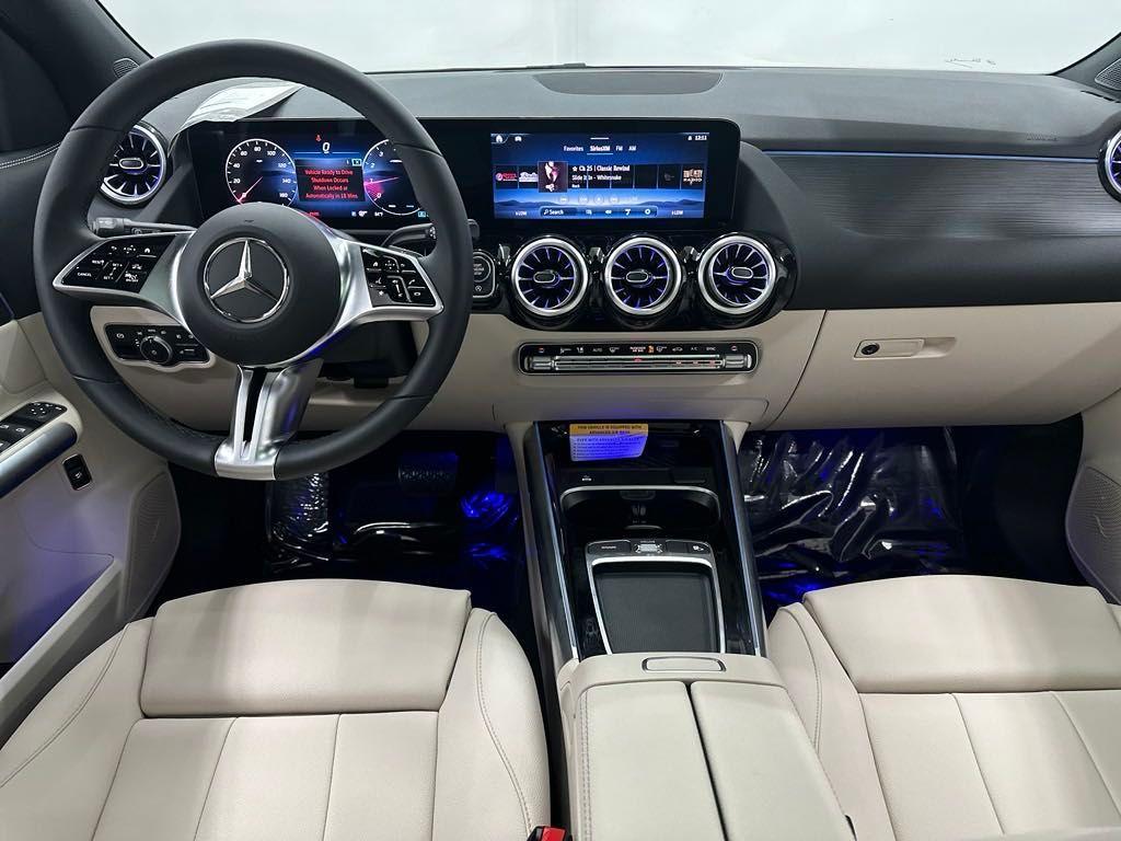 new 2025 Mercedes-Benz GLA 250 car, priced at $49,210