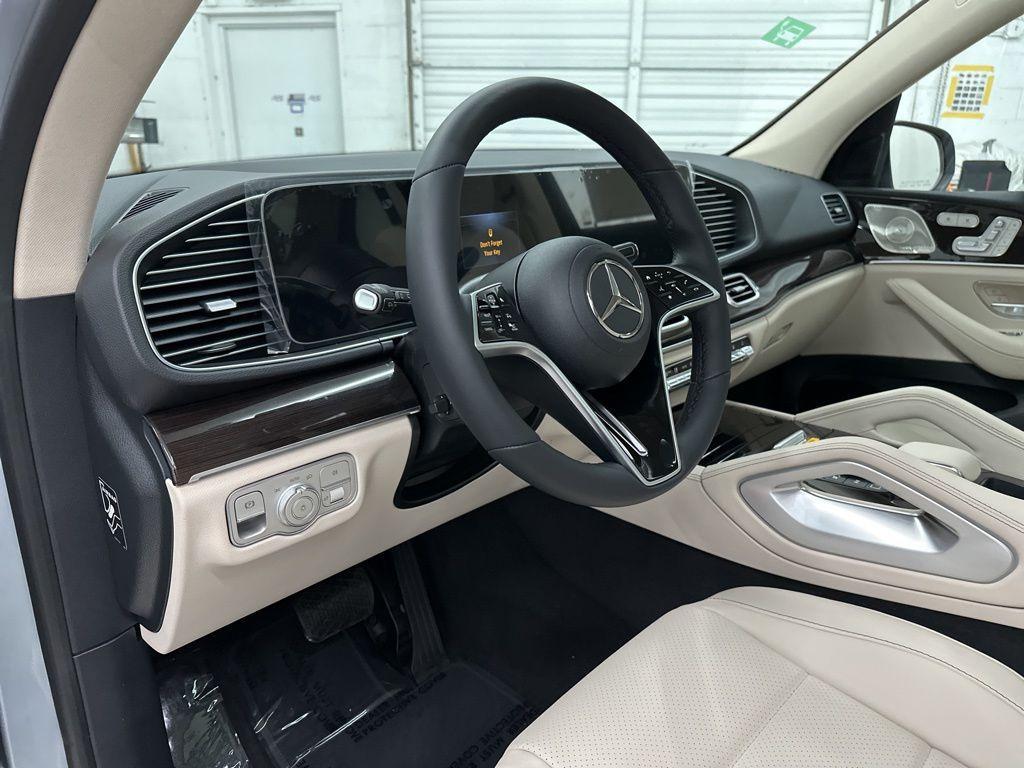 new 2025 Mercedes-Benz GLE 450e car, priced at $78,560