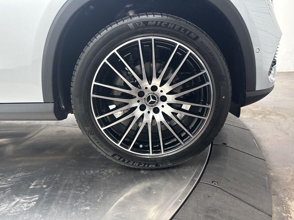 new 2026 Mercedes-Benz GLC 300 car, priced at $57,670