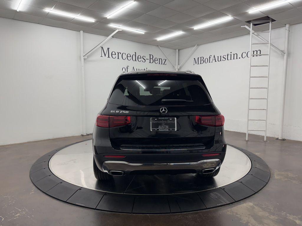 new 2025 Mercedes-Benz GLB 250 car, priced at $44,550