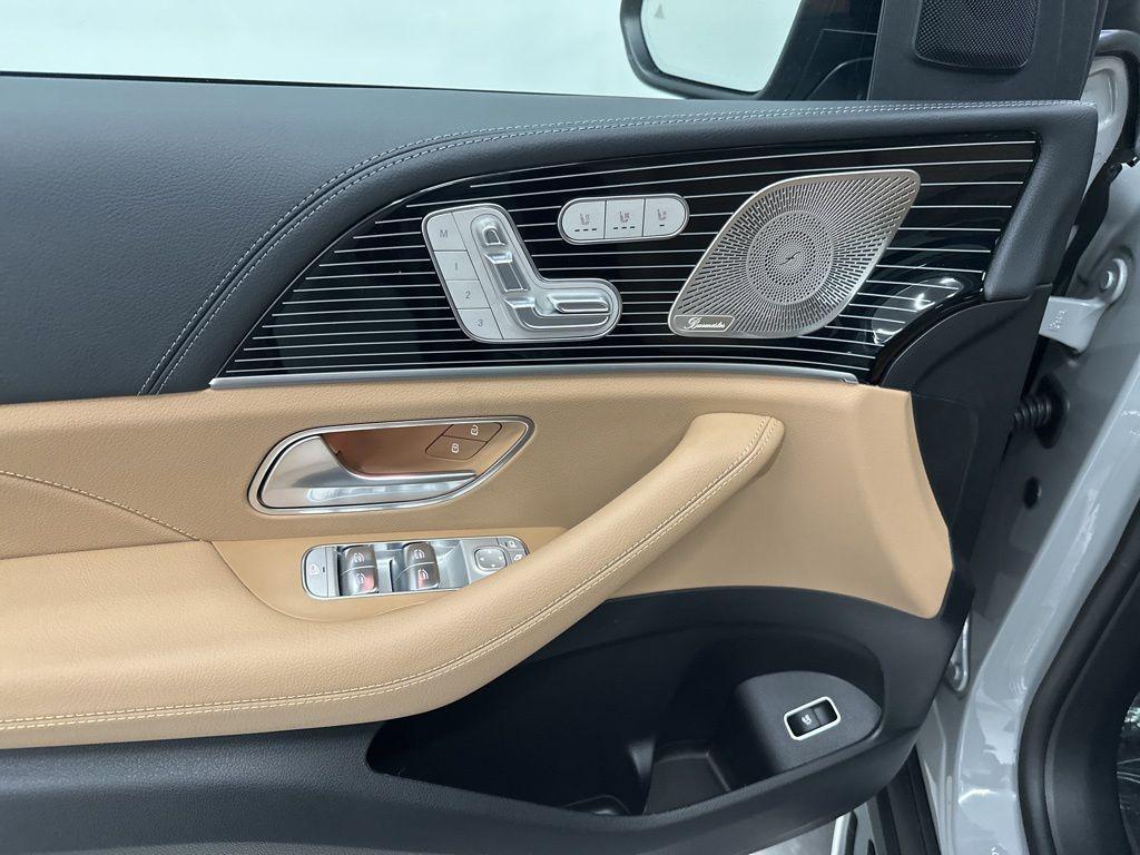 new 2026 Mercedes-Benz GLS 580 car, priced at $124,770