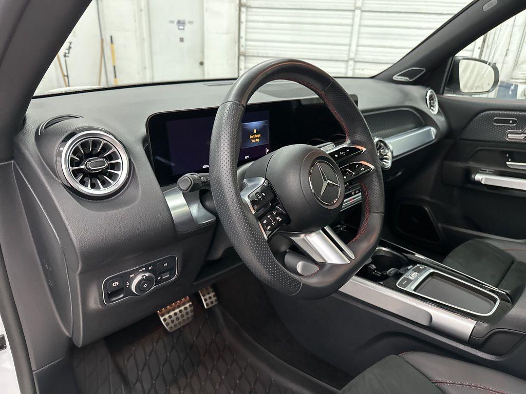 used 2024 Mercedes-Benz GLB 250 car, priced at $38,900