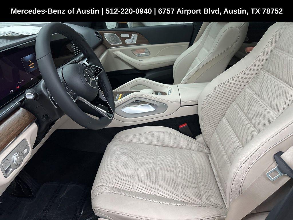 new 2025 Mercedes-Benz GLE 580 car, priced at $90,545