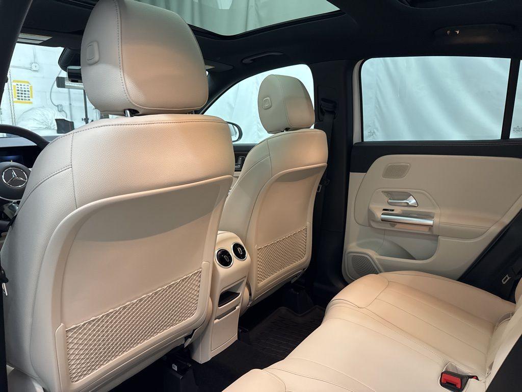 new 2026 Mercedes-Benz GLA 250 car, priced at $47,515