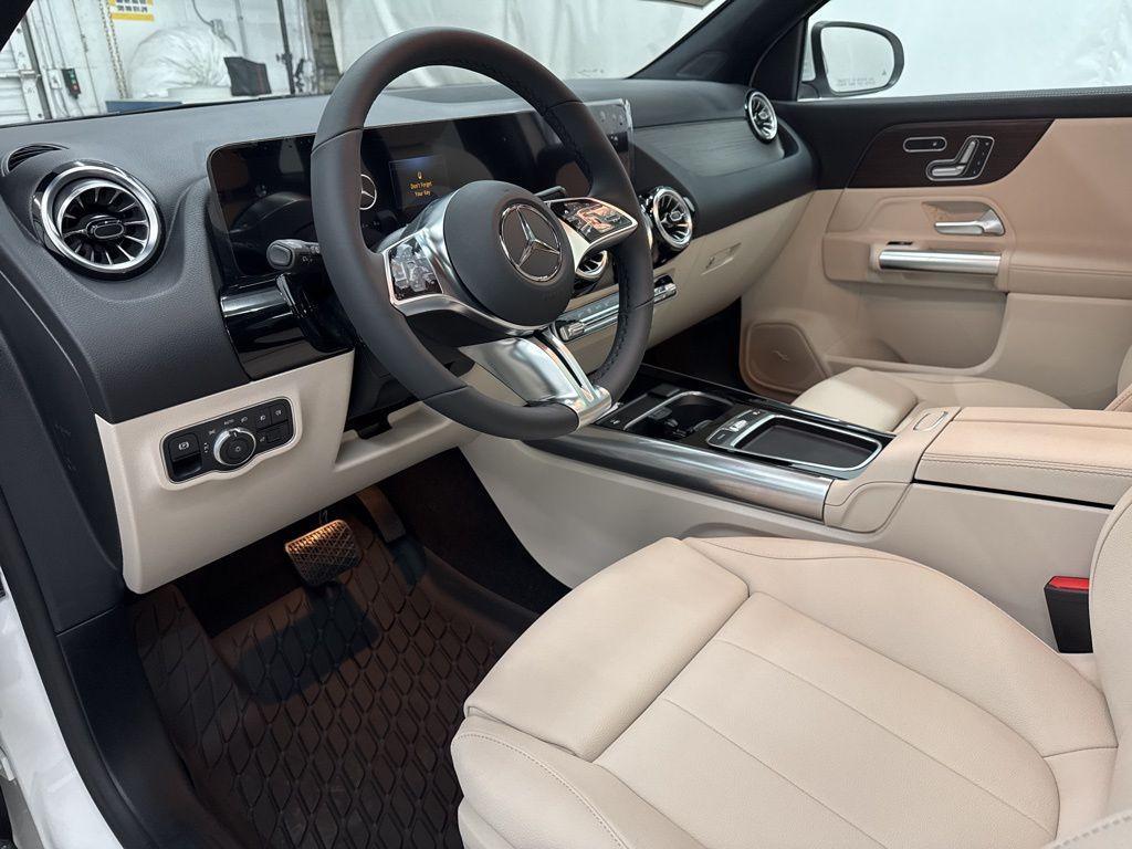 new 2026 Mercedes-Benz GLA 250 car, priced at $47,515