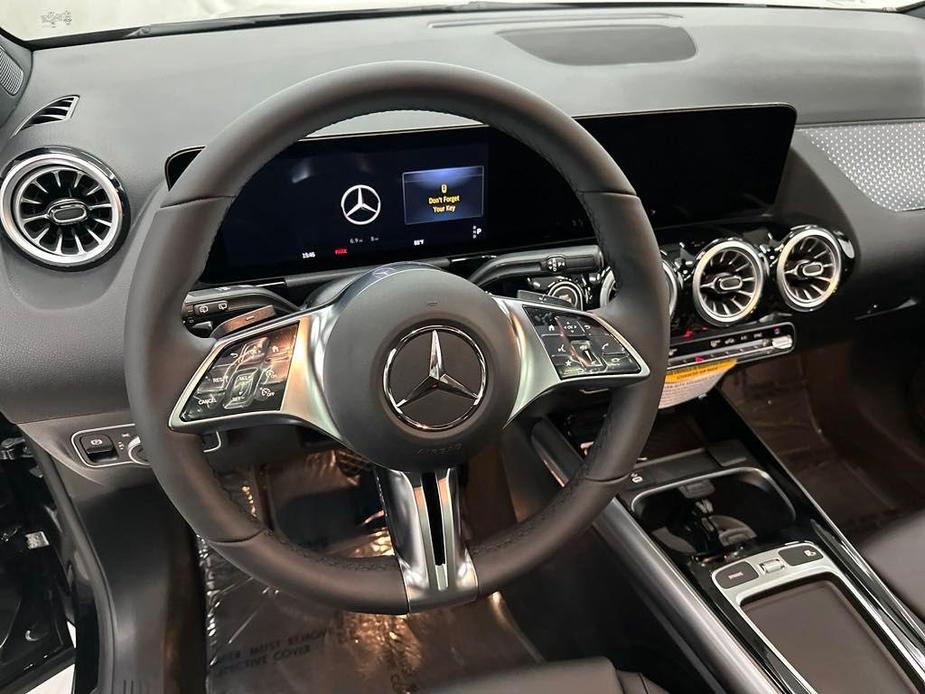 new 2025 Mercedes-Benz GLA 250 car, priced at $49,160