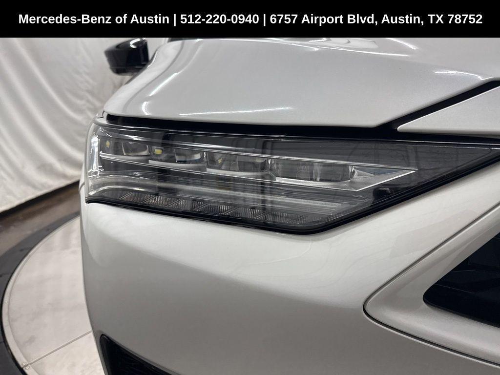 used 2022 Acura MDX car, priced at $45,500