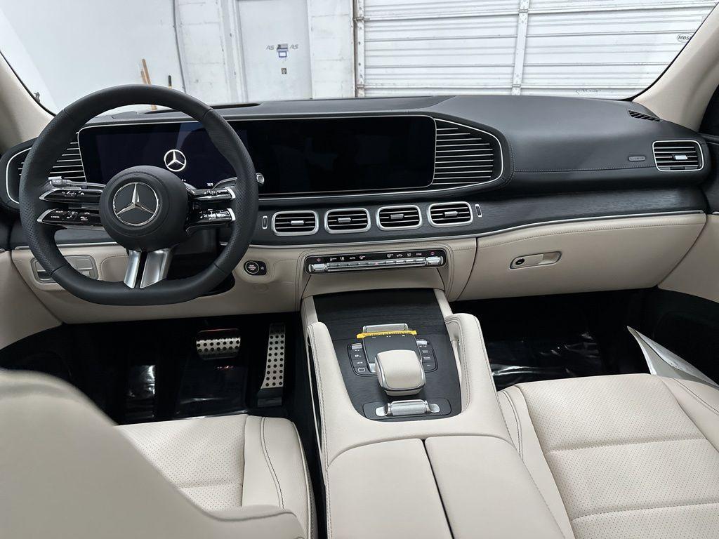 new 2025 Mercedes-Benz GLS 450 car, priced at $102,055