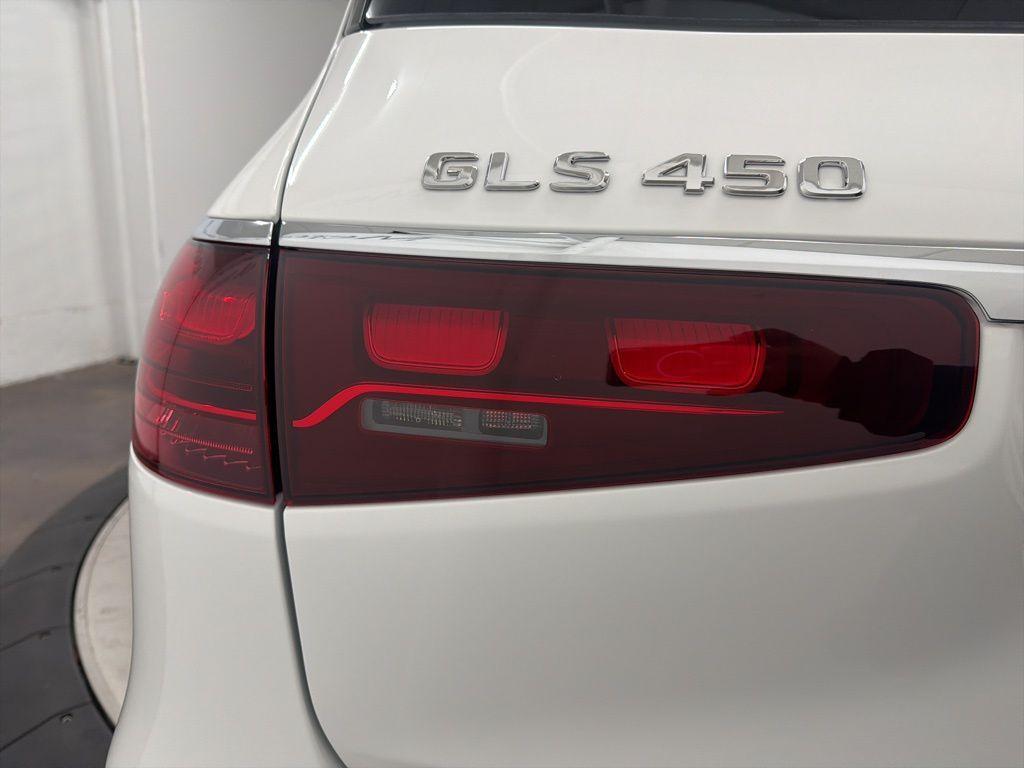 new 2026 Mercedes-Benz GLS 450 car, priced at $93,620