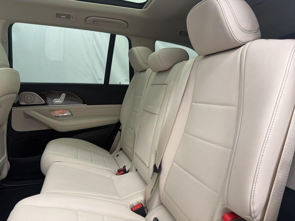 new 2026 Mercedes-Benz GLS 450 car, priced at $93,620