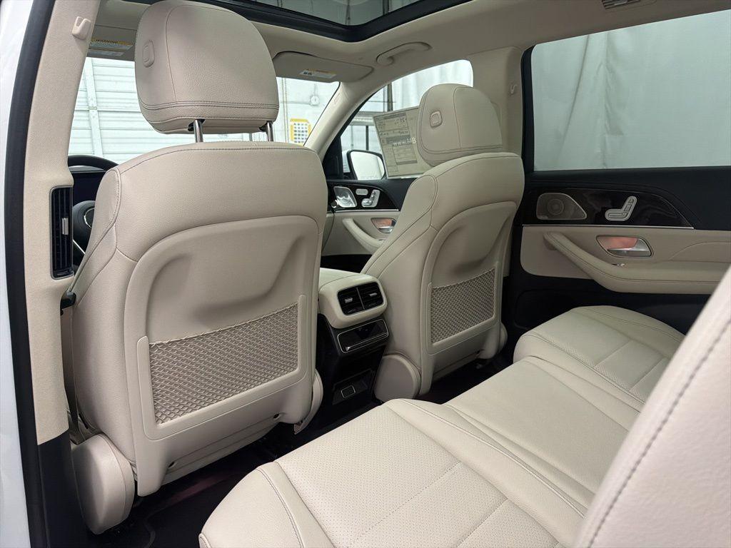 new 2026 Mercedes-Benz GLS 450 car, priced at $93,620