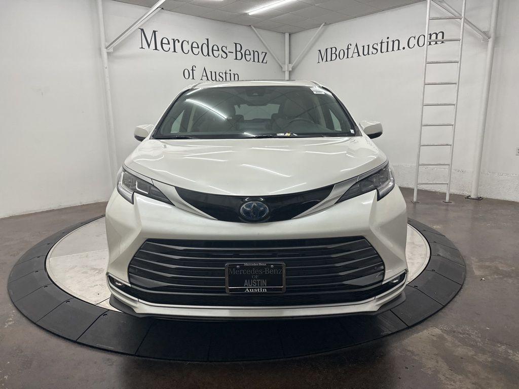 used 2021 Toyota Sienna car, priced at $31,900