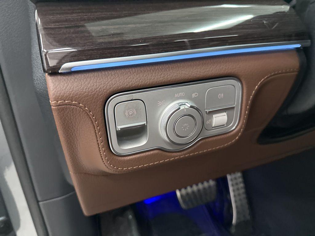 new 2026 Mercedes-Benz GLS 450 car, priced at $99,385