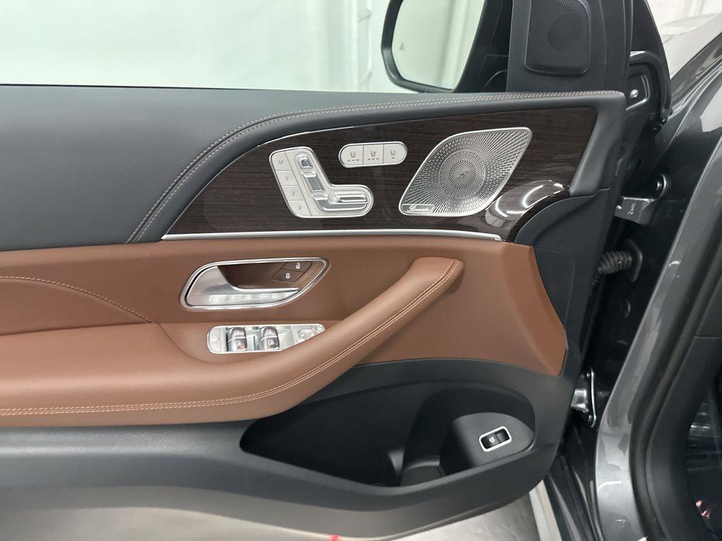 new 2026 Mercedes-Benz GLS 450 car, priced at $99,385