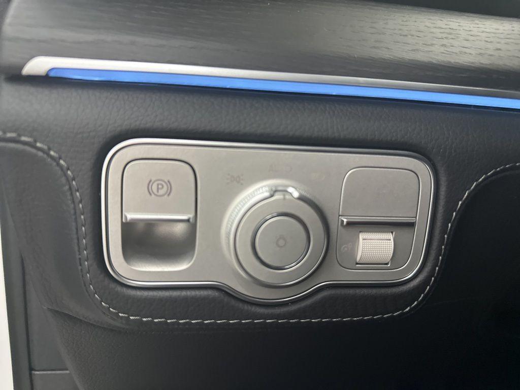 new 2026 Mercedes-Benz GLE 580 car, priced at $106,125