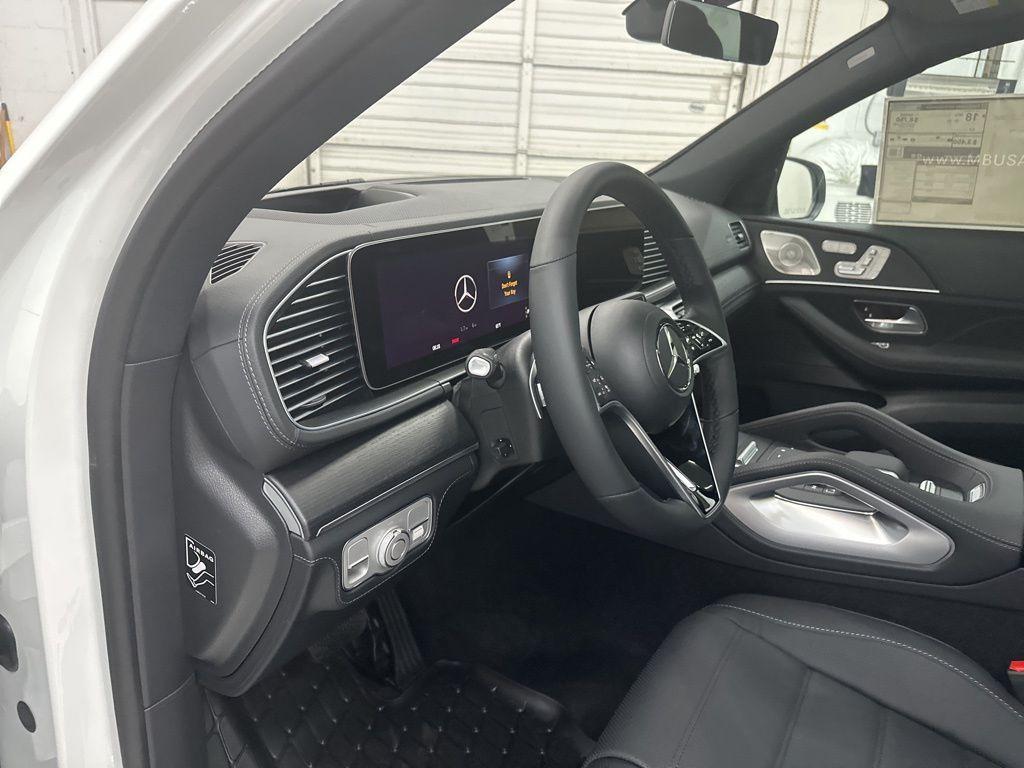 new 2026 Mercedes-Benz GLE 580 car, priced at $106,125